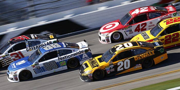 2025 โอกาสการต่อสู้ NASCAR มิติเวลา และการทำนาย