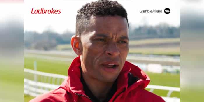 ลัดบรอคส์รับเจ้าหน้าที่ตรงของ Flat Jockey ชอน ลีวี่ เป็น Brand Ambassador