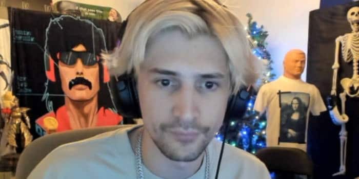 xQc ดึงมีดโครงกระดูก CS2 ที่หายากแต่เข้ากันได้